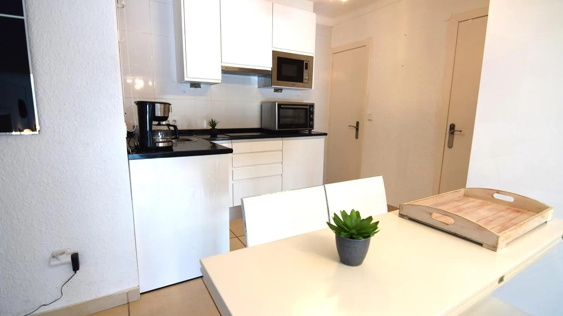 417-Apartamento Frente A La Playa Empuriabrava