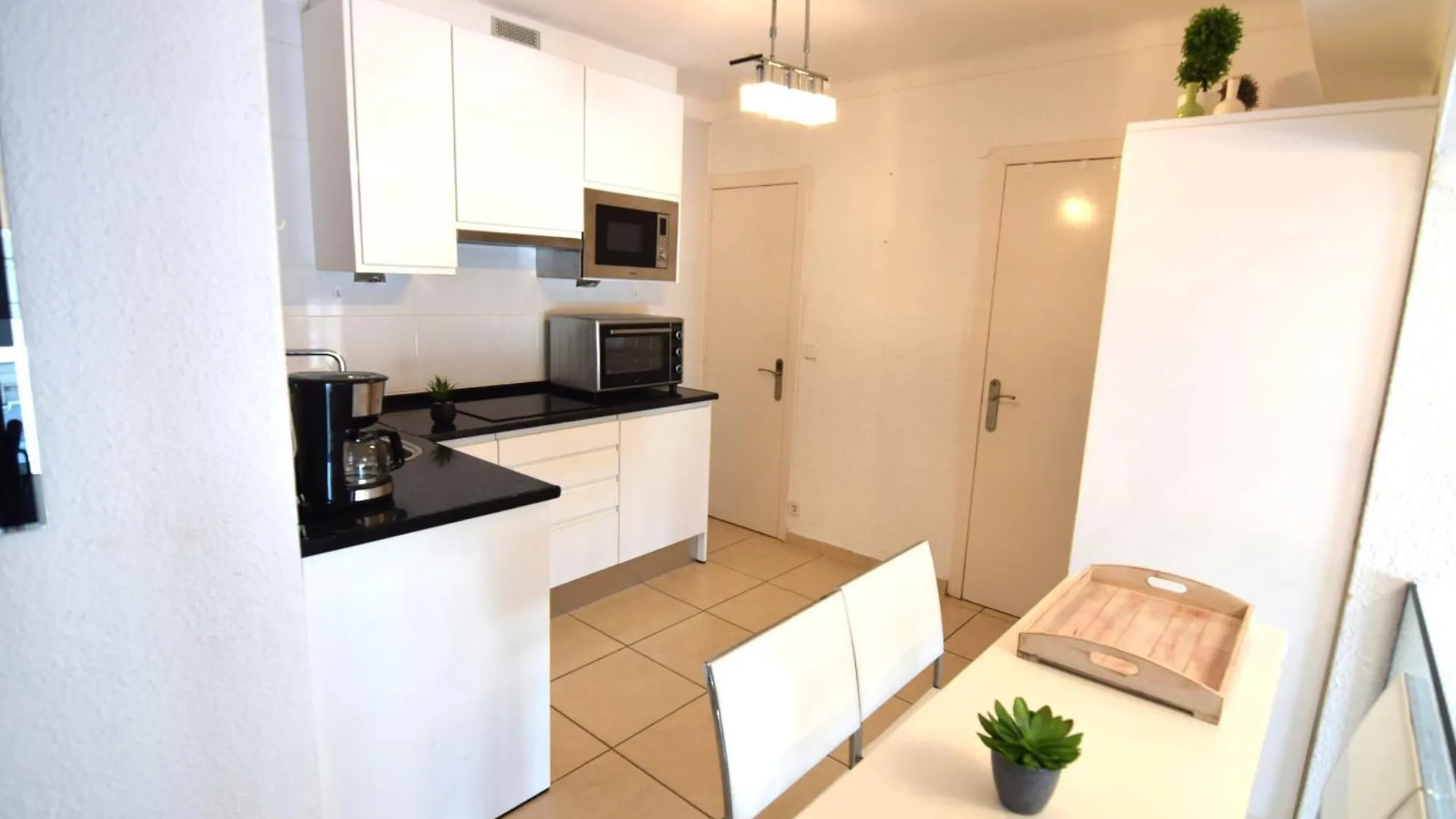 417-Apartamento Frente A La Playa エンプリアブラバ 0*,